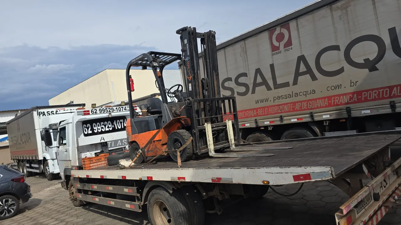 Transporte de Maquinário Pesado e Equipamentos